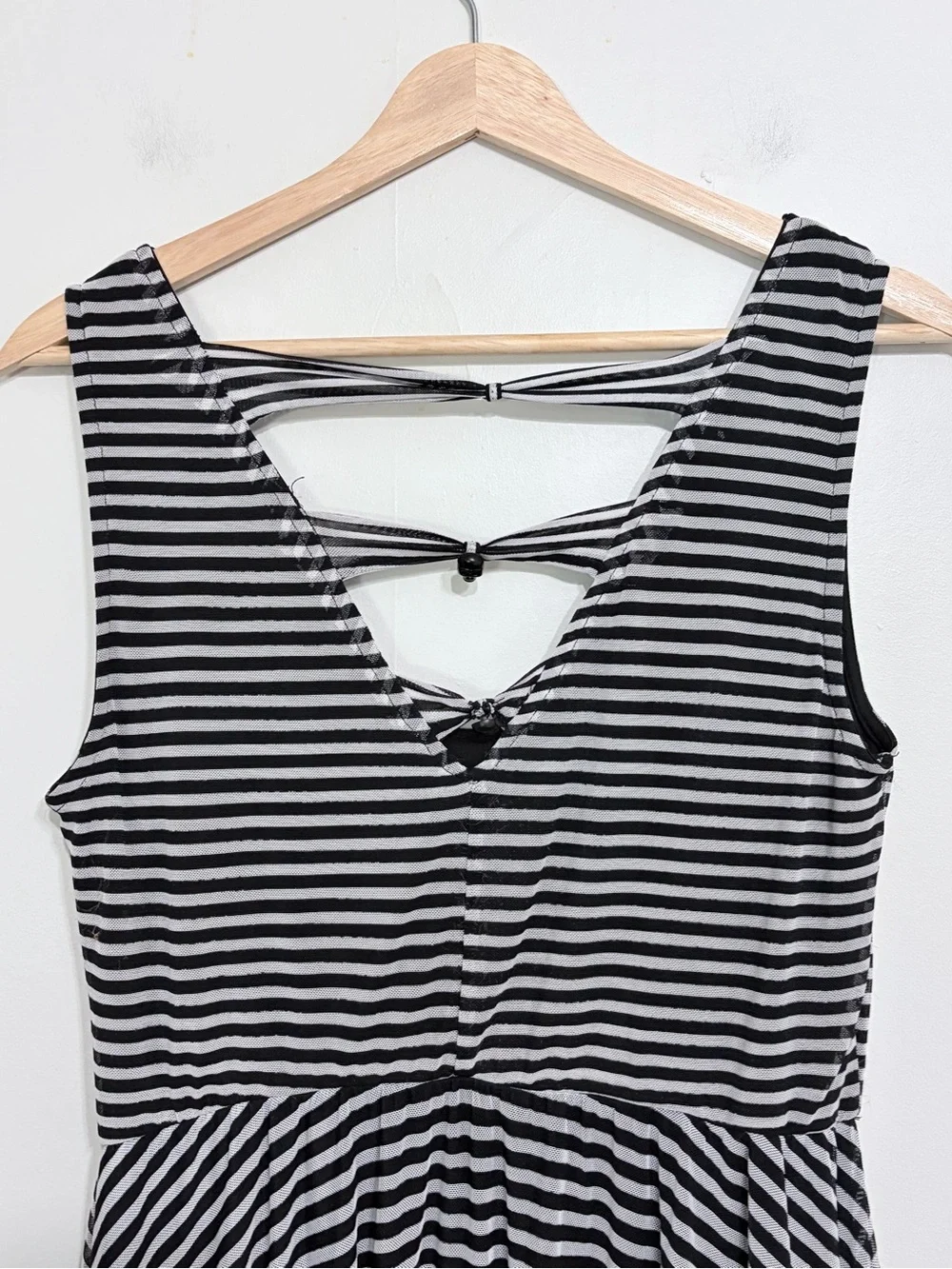 Hot Topic Tank Dress with Back Tie Detail in Black & White Juniors Large *Flawed